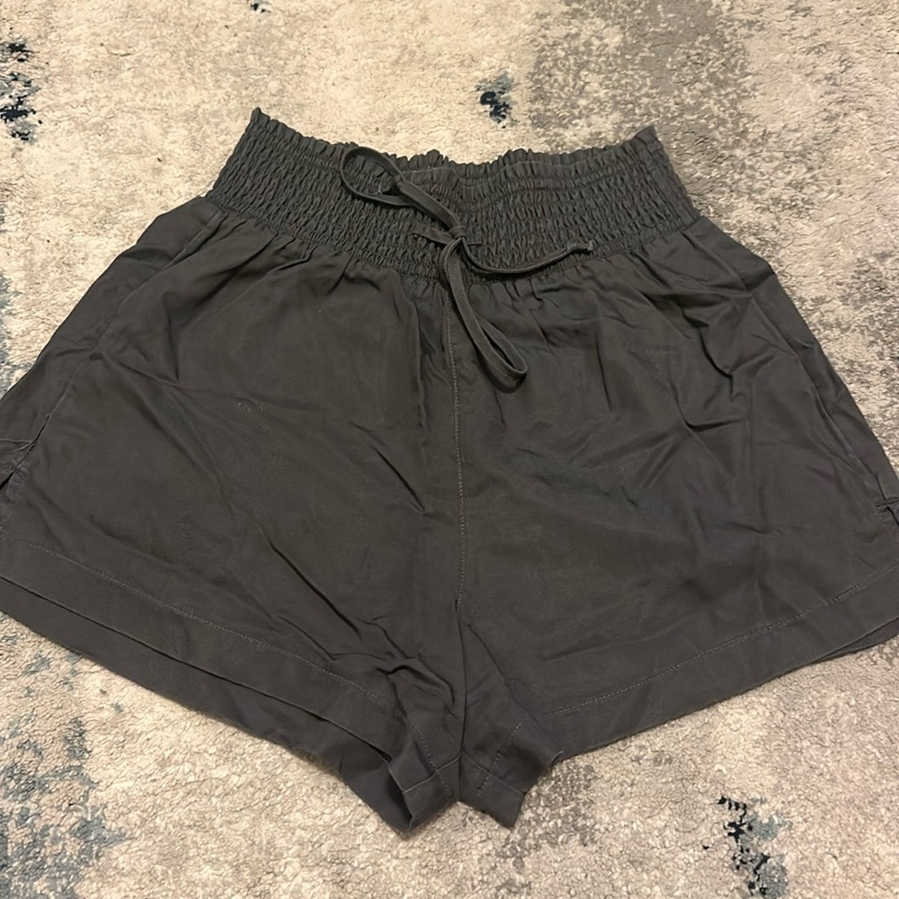 Abercrombie & Fitch Black High Waist Smocked Shorts